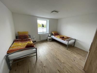 Gemütliches Zweibett Zimmer in Schleswig Holstein ideal für Monteure und Geschäftsreisende Gemeinschaftsbad Zimmer Nr 5